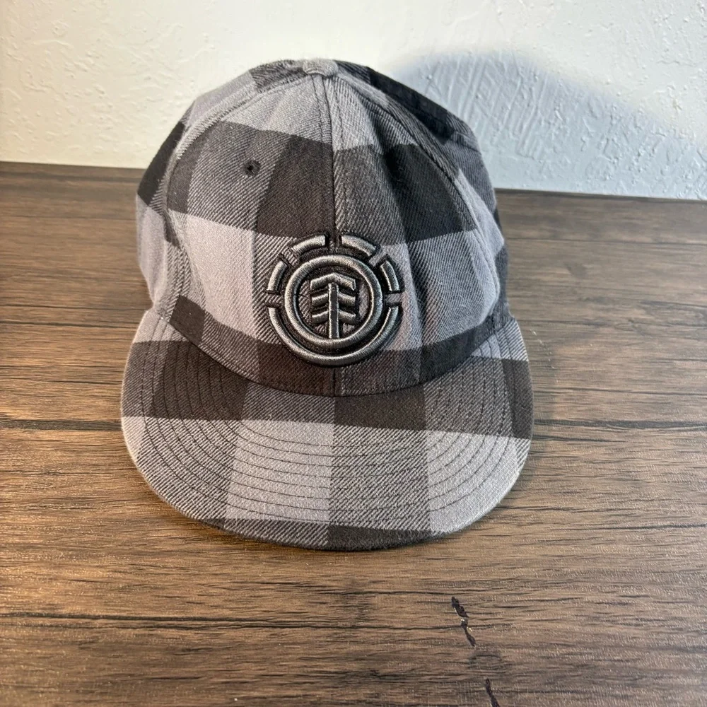 Element Skateboard Hat Men's Flexfit Plaid Gray Black Skateboard Cap OSFA Crowns